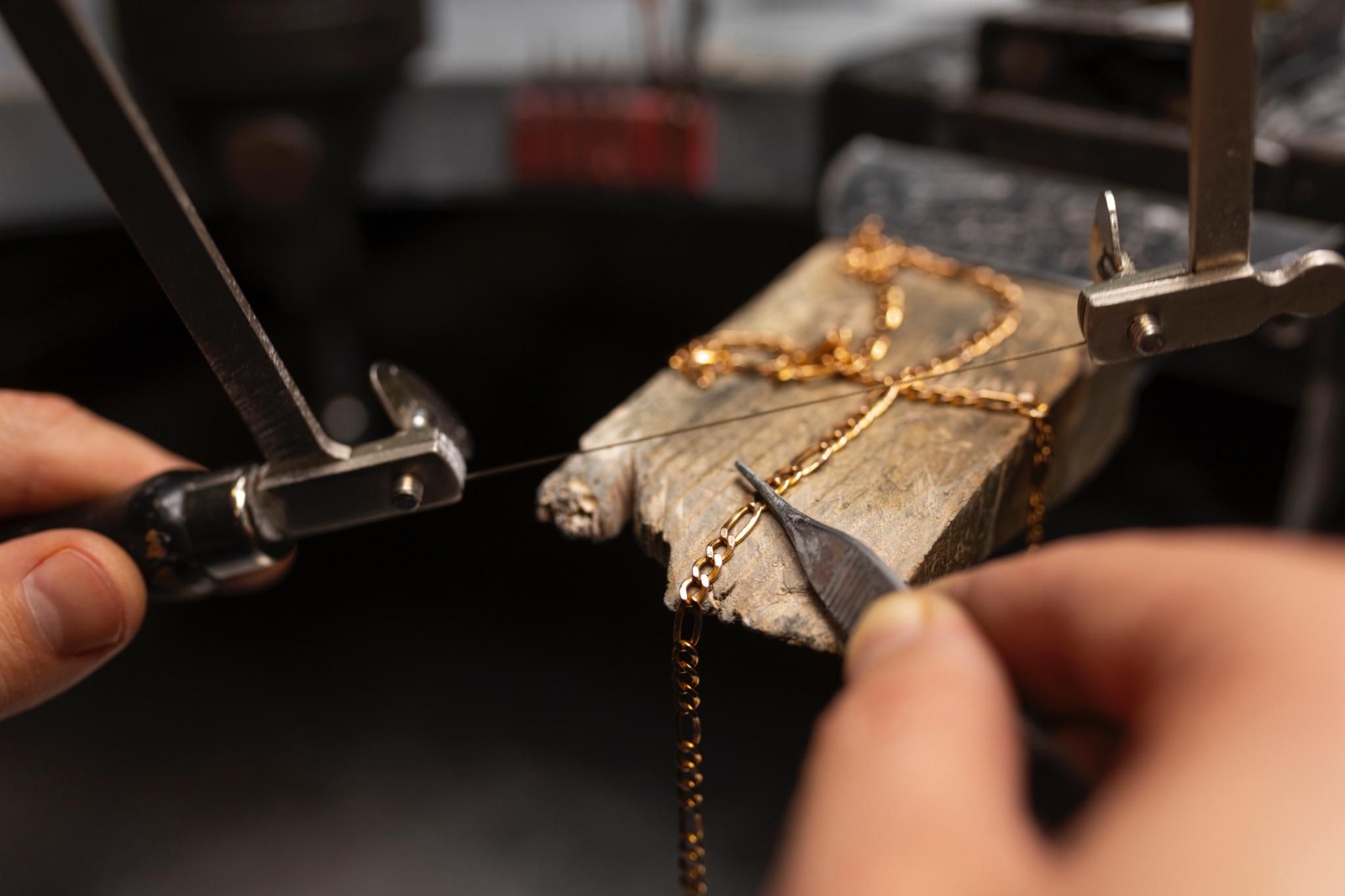 gold-jewelry-2
